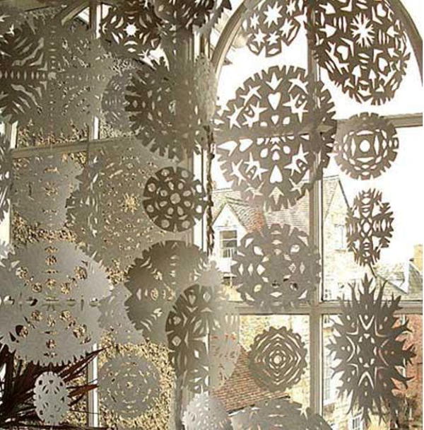 Elegant Snowflake Garland Elegant Snowflake Garland