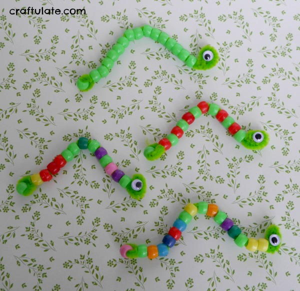 Cute Pipe Cleaner Inchworm Craft