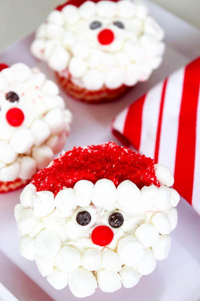 Santa Cupcakes Santa Cupcakes