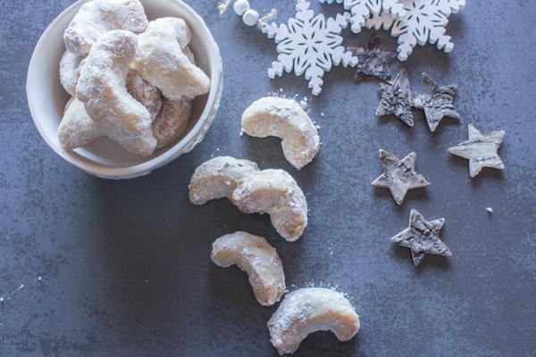 Almond Crescent Cookies Almond Crescent Cookies