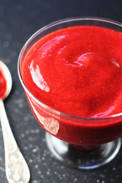 2 Ingredient Raspberry Sauce 2 Ingredient Raspberry Sauce