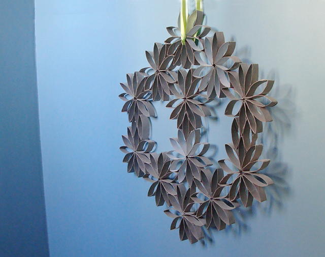 Fantastic Toilet Paper Roll Wreath Fantastic Toilet Paper Roll Wreath