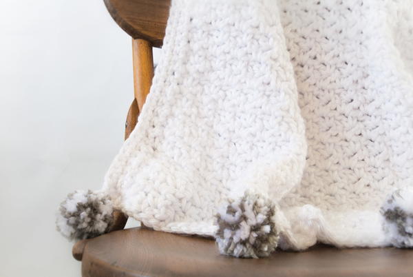 Super Bulky Loft Pom Baby Blanket Super Bulky Loft Pom Baby Blanket