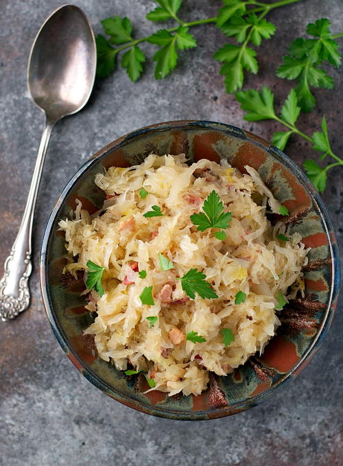 Grandmas Easy Sauerkraut with Crispy Bacon Grandma's Easy Sauerkraut with Crispy Bacon