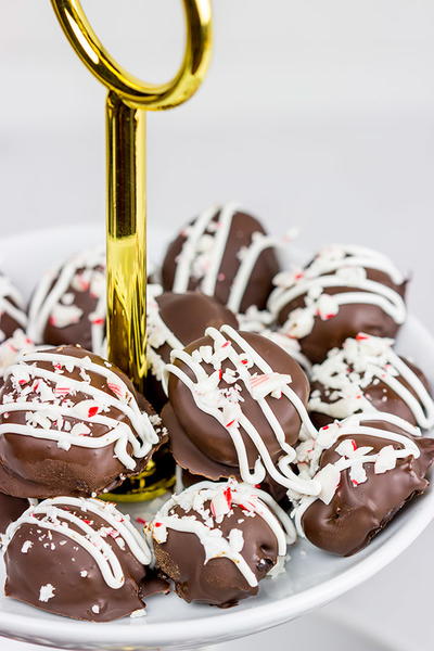Peppermint Oreo Cookie Balls Peppermint Oreo Cookie Balls
