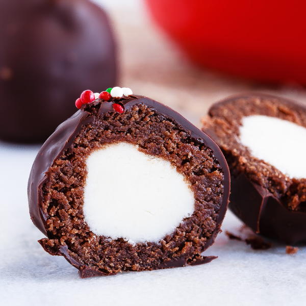 Peppermint Brownie Truffles Peppermint Brownie Truffles