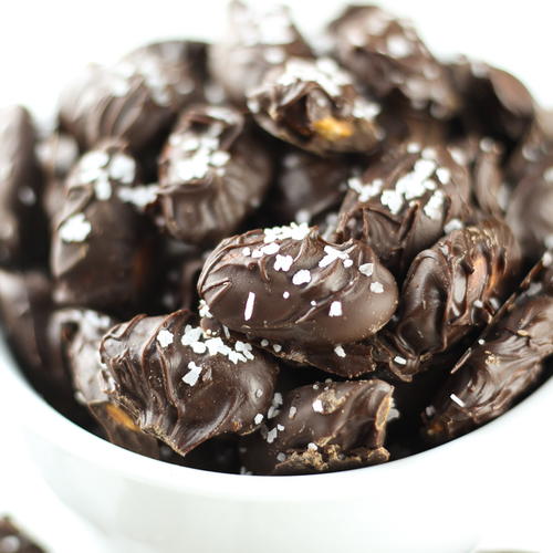 Dark Chocolate Almonds with Sea Salt Dark Chocolate Almonds with Sea Salt