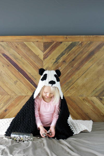 Panda Bear Hug Hooded Afghan_1