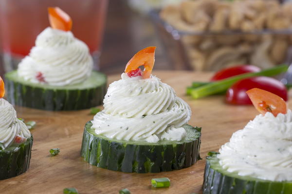 Cucumber Ranch Bites Cucumber Ranch Bites