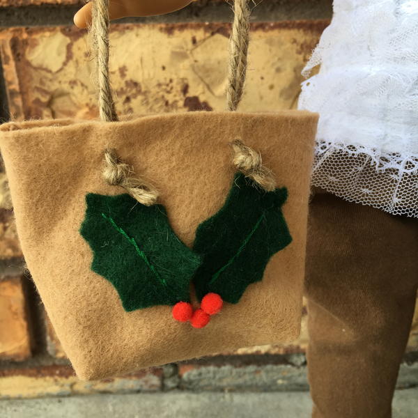 Make a Doll Sized Shopping Bag Make a Doll Sized Shopping Bag