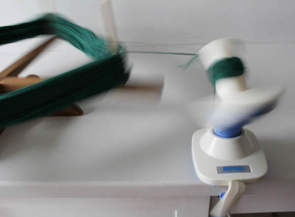 How To Wind Yarn with a Swift and Winder How To Wind Yarn with a Swift and Winder