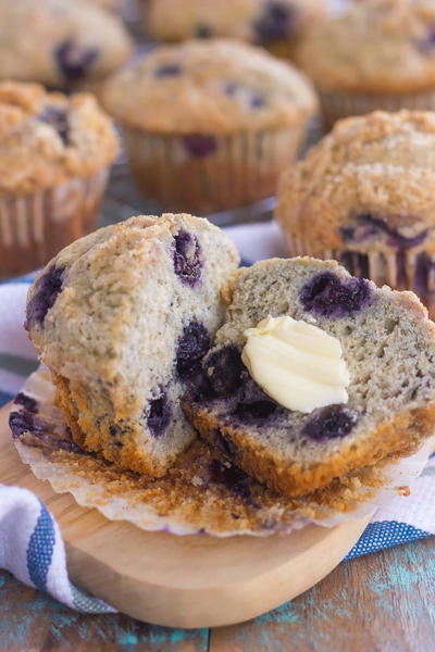 Bakery Style Blueberry Muffins Bakery Style Blueberry Muffins