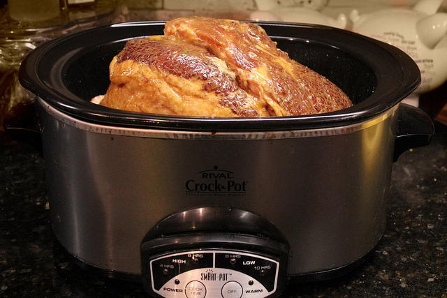 Garlic Honey Mustard Glazed Slow Cooker Spiral Ham Garlic Honey Mustard Glazed Slow Cooker Spiral Ham