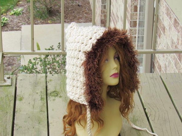 Holly Hood Holly Hood