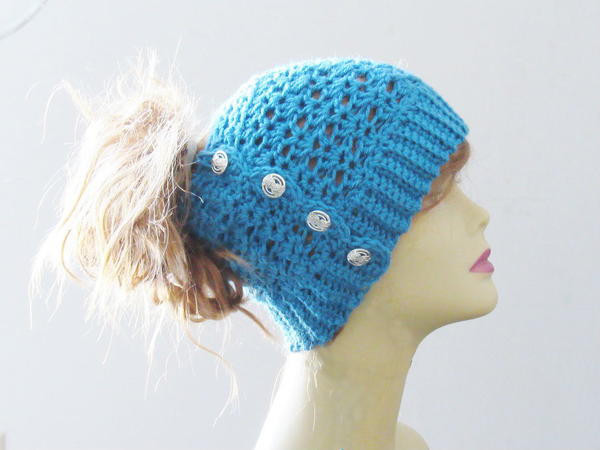 Messy Crochet Bun Hat Messy Crochet Bun Hat