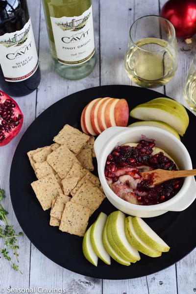 Pomegranate Cranberry Baked Brie Pomegranate Cranberry Baked Brie