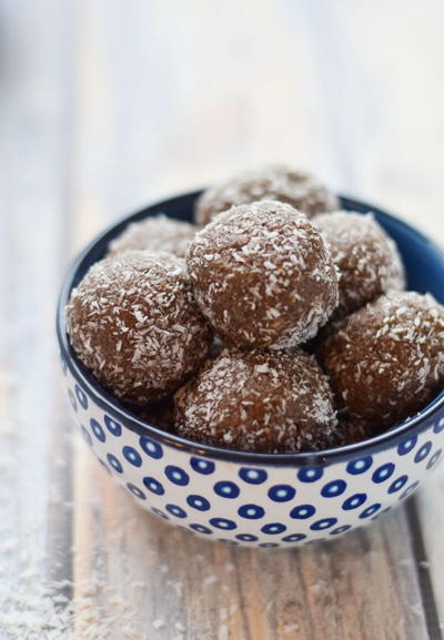 Chocolate Almond Butter Protein Balls Chocolate Almond Butter Protein Balls
