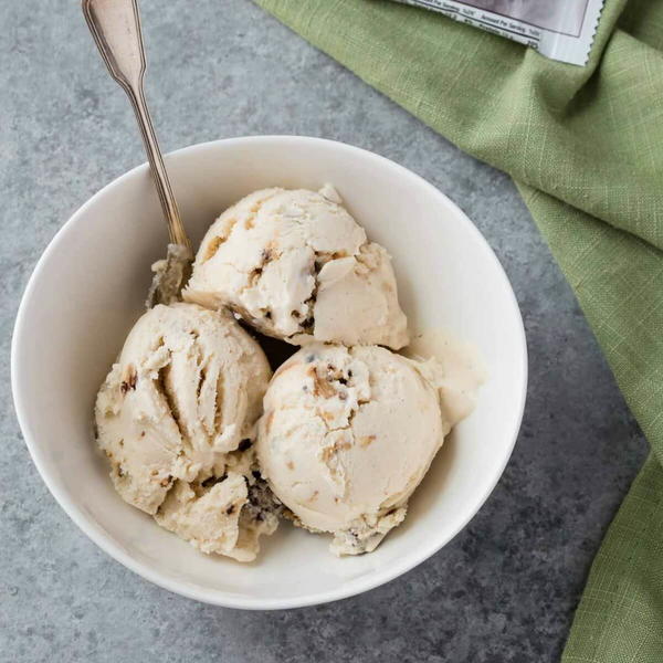 Chocolate Chip Cookie Dough Frozen Yogurt Chocolate Chip Cookie Dough Frozen Yogurt