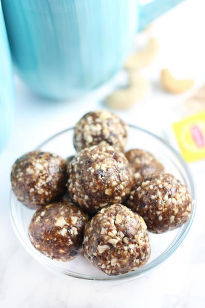 Cinnamon Raisin Cashew Bites Cinnamon Raisin Cashew Bites