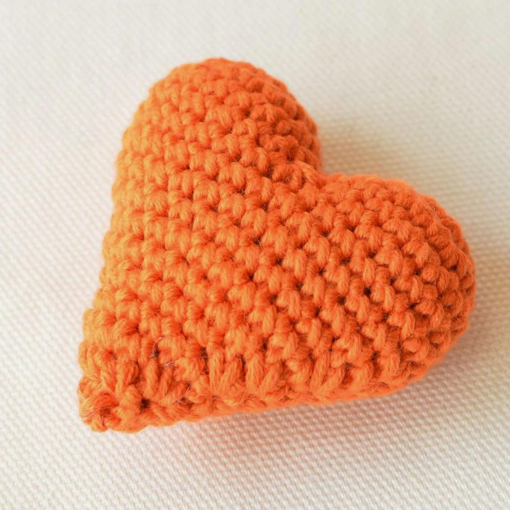 quick-and-easy-crochet-heart-allfreecrochet