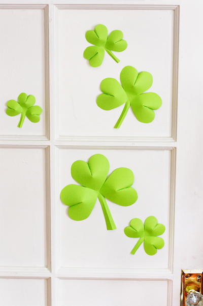 Easy Paper Shamrock Decorations Easy Paper Shamrock Decorations
