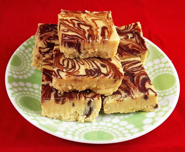 4-Ingredient Peanut Butter Chocolate Fudge 4-Ingredient Peanut Butter Chocolate Fudge