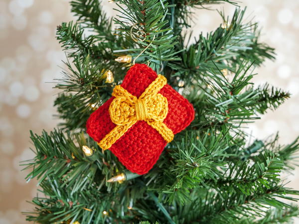 Present Ornament Present Ornament