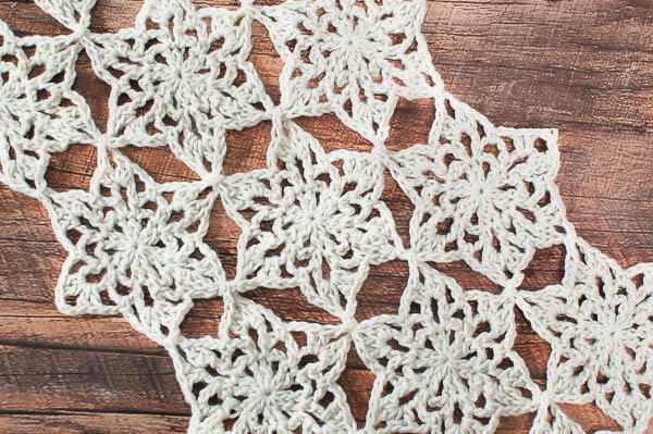 Snowflake Table Runner Snowflake Table Runner
