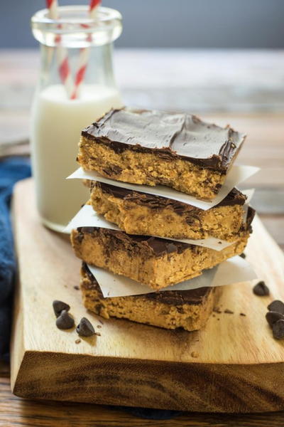 5-Ingredient Chocolate Peanut Butter Bars 5-Ingredient Chocolate Peanut Butter Bars
