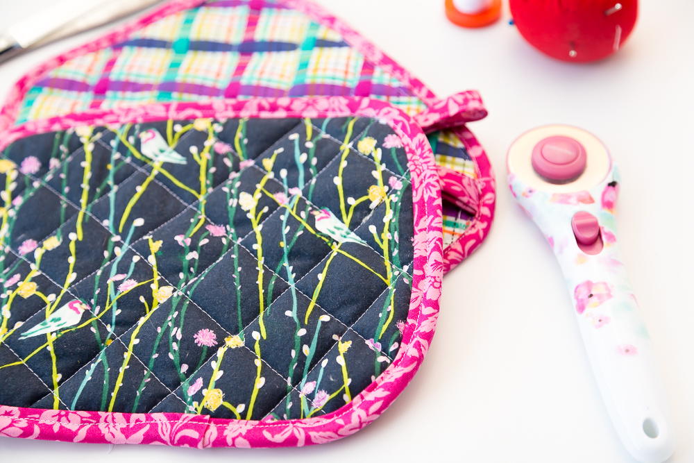 Easy DIY Pot Holders Pattern And Tutorial FaveQuilts Com