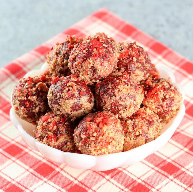 Strawberry Parfait Energy Bites Strawberry Parfait Energy Bites