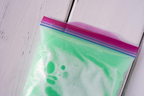 How to Make an Ice Pack How to Make an Ice Pack