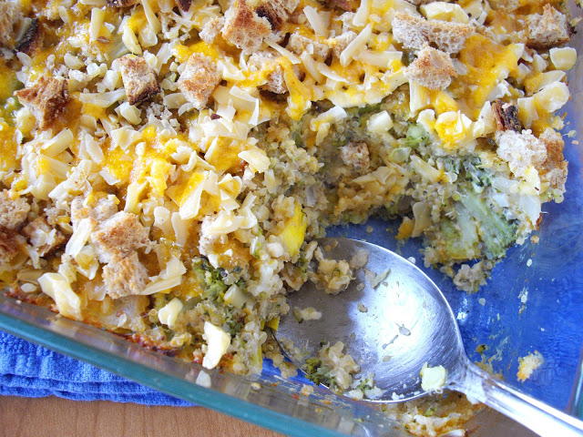 Cheesy Broccoli Quinoa Casserole