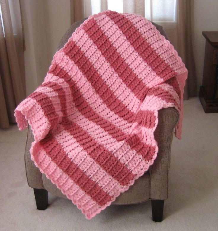 Lacy Shades of Pink Shells Afghan ...