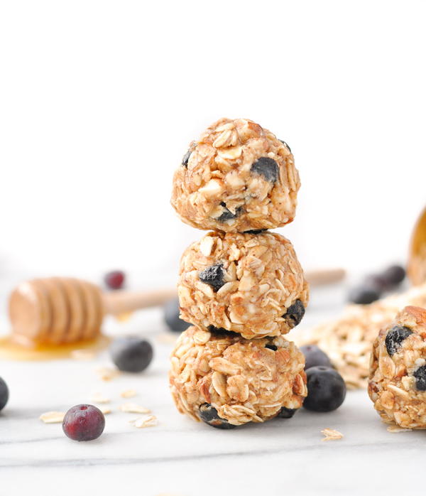 No-Bake Blueberry Almond Energy Snacks No-Bake Blueberry Almond Energy Snacks