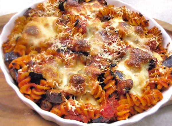 Tomato and Eggplant Pasta Bake Tomato and Eggplant Pasta Bake