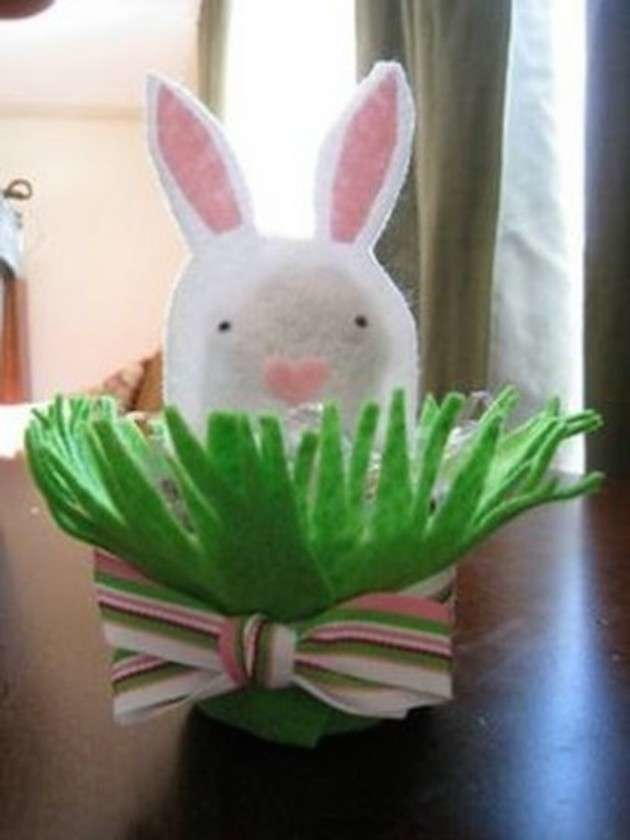 Easter Table Favor Cups | FaveCrafts.com
