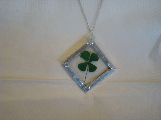 Glass Encased Lucky Shamrock Pendant Glass Encased Lucky Shamrock Pendant