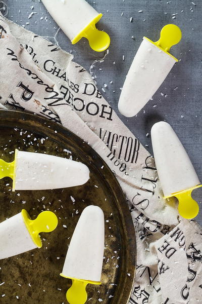 Puerto Rican Coconut Ice Limber de Coco Puerto Rican Coconut Ice (Limber de Coco)