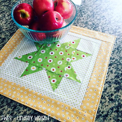 Appleseed Star Table Topper