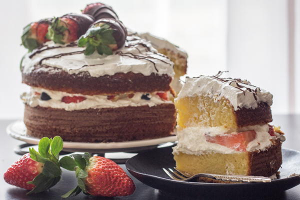 Strawberry Whipped Cream Vanilla Yogurt Cake Strawberry Whipped Cream Vanilla Yogurt Cake