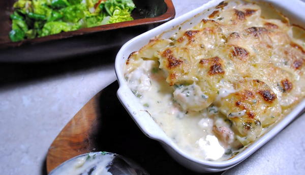 Fish Pie with Cheesy Potato Topping Fish Pie with Cheesy Potato Topping