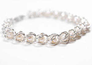Nestled Pearls Chainmaille Bracelet