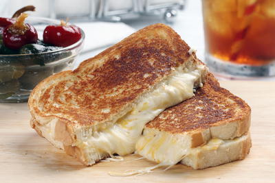 Ooey-Gooey Bacon Grilled Cheese
