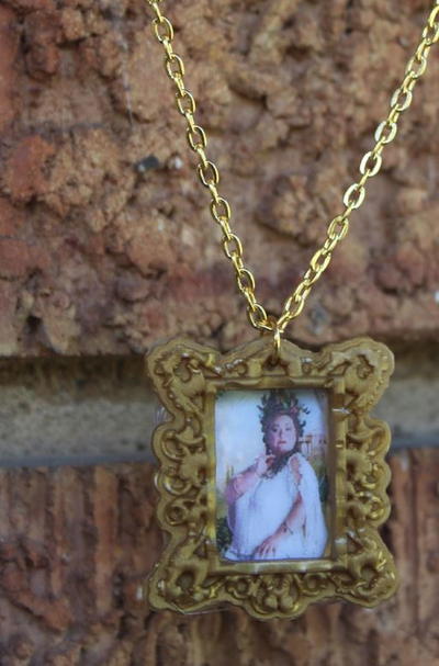 Fat Lady DIY Harry Potter Necklace Fat Lady DIY Harry Potter Necklace