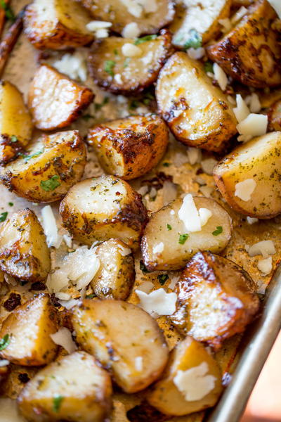 Parmesan Pesto Roasted Potatoes Parmesan Pesto Roasted Potatoes
