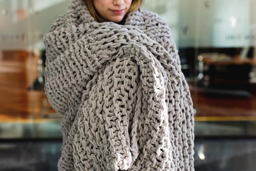 How to Knit Using Super Bulky Needles How to Knit Using Super Bulky Needles