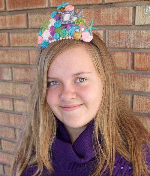 Super Simple DIY Mermaid Crown Super Simple DIY Mermaid Crown