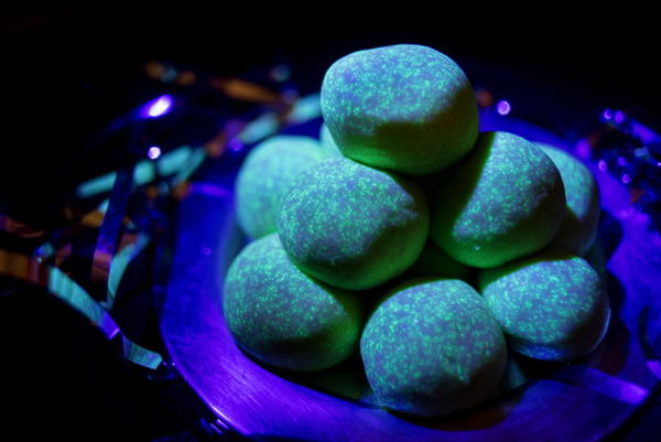 Glow in the Dark Playdough Glow in the Dark Playdough