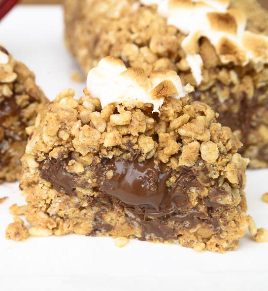 Peanut Butter Nutella Rice Krispie Pinwheels Peanut Butter Nutella Rice Krispie Pinwheels